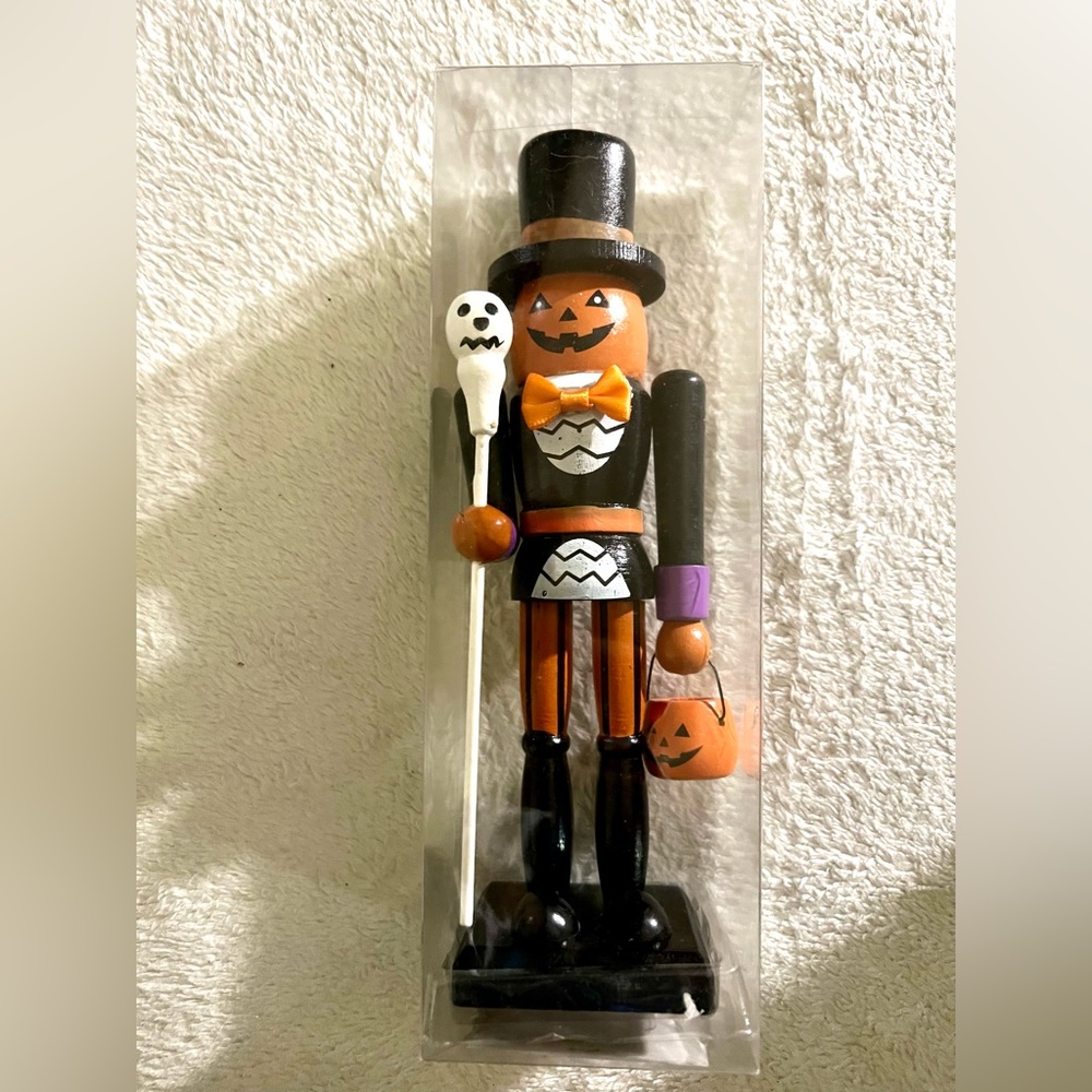 Pumpkin nutcracker